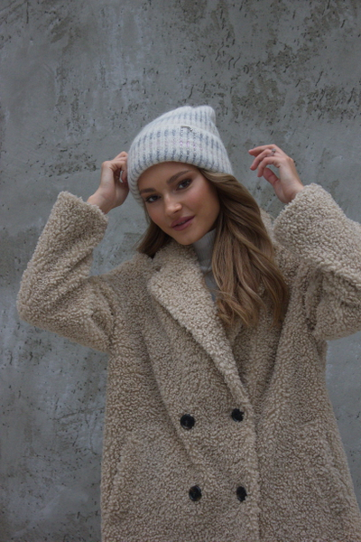 Визио белая шапка с отворотом зима 2023