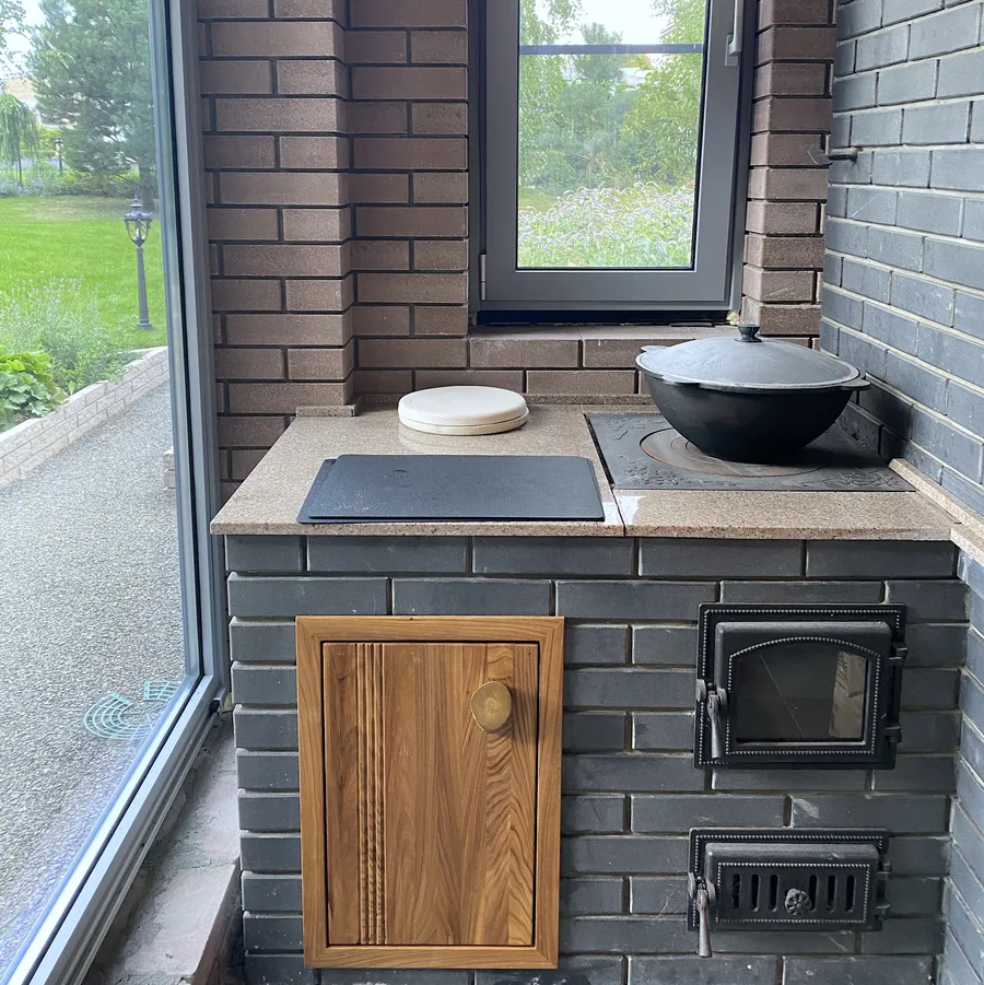 Фасады из карагача для мангальной зоны. Работа spilcenter,com.г.Москва