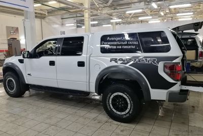 Кунг RT-01 белый на Ford Raptor 2009-2014 от AvengerUral.ru, вид с левого борта в открытом виде