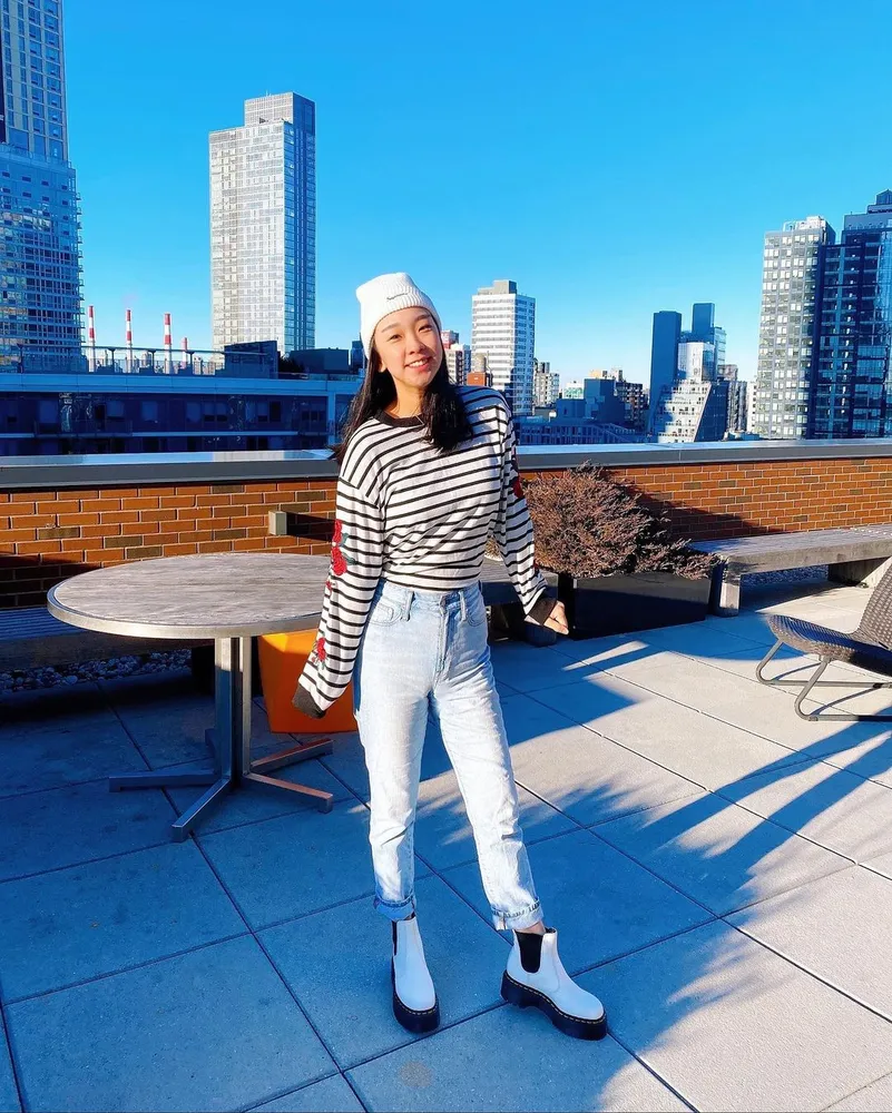 белые ботинки dr. martens женские