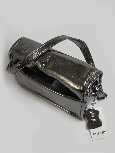 (АРТИКУЛ: 10059/0/5) СУМКА ЖЕНСКАЯ, НЕБОЛЬШАЯ, НАТУРАЛЬНАЯ КОЖА, ЦВЕТ "СЕРЕБРО" С СИЛЬНЫМ БЛЕСКОМ, С ПЛЕЧЕВЫМ РЕМНЕМ