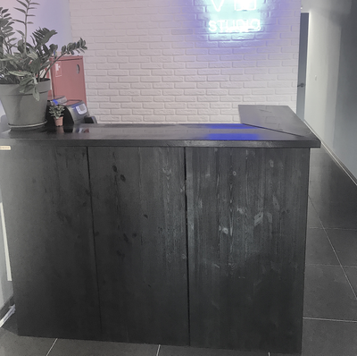 стол-река, барная стойка, ресепшн, мебель для барбершопа, мебель для парикмахерской, мебель в салон