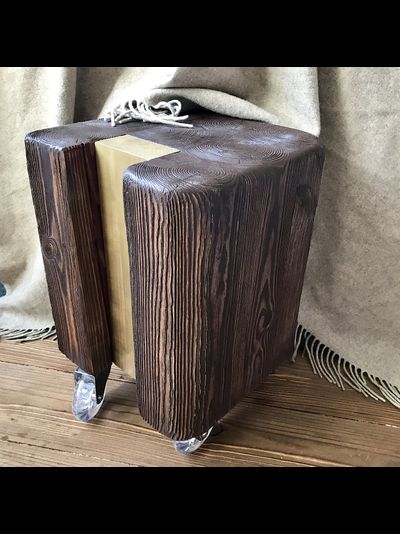 столик пень в коричневой тонировке