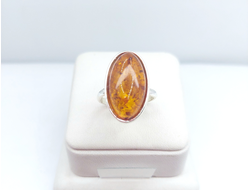 Кольцо овальное с медовым янтарем