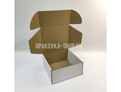 Коробка с откидной крышкой 200*200*100 мм БЕЛЫЙ