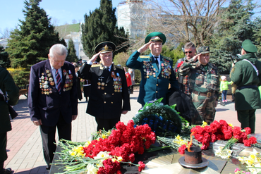 Сквер Славы 11.04.2022