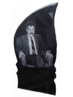 Портрет на граните с картиной