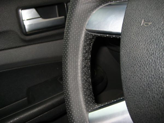 Кожаная накладка на руль Ford Focus II (C307) (2005-2011), Ford C-MAX I (DM2) (2007-2010), Ford Tourneo Connect (PU2) (2010-2013), черная