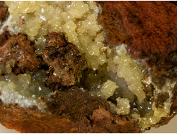 Адамин кристаллы на породе (лимонит), Мексика (47*41*22 мм, 55 г) №20780