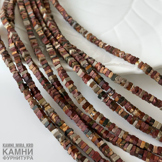 Яшма пикассо рондели квадратные 4-4,5х2,5 мм, цена за нить 19 см