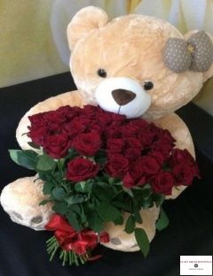 Buket Roz I Mishka Volgograd Kupit Nabor Rozy I Mishka V Volgograde Im Cvetochnyj Volgograda