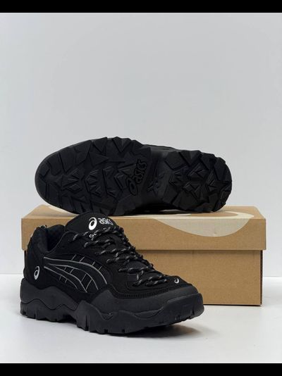 Asics Gel-Pickax Triple Black