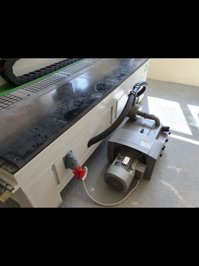 Фрезерно-гравировальный станок с ЧПУ WoodTec H 2030L