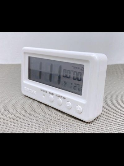 Влагозащищённые часы Rhythm 8RDA72SR03