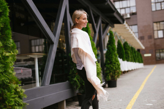 Платок белый клетка