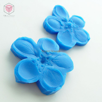 "Лепестки и чашелистик груши" вайнер и каттер