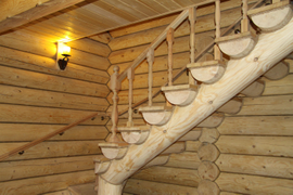 Лестница из бревна и в стиле loft