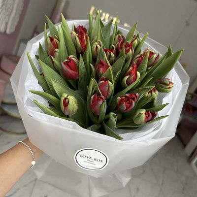 БУКЕТ ИЗ 25 ПИОНОВИДНЫХ ТЮЛЬПАНОВ