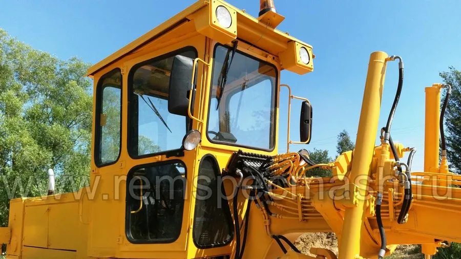 Автогрейдер ДЗ-180 после полного капремонта