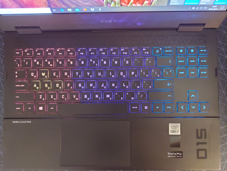 HP OMEN 15-ek1004ur ( 15.6 FHD IPS 144Hz i7-10750H RTX3070(8Gb)  16Gb 1Tb SSD )