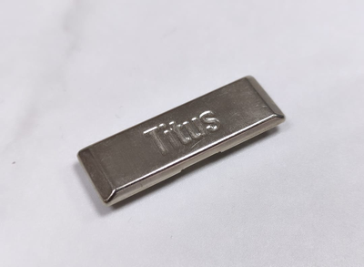 Крышка Titus T-Type симметричная, к петлям T-Type 110/0мм, 110/45/17мм, 110/90/17мм изготовлена из стали.