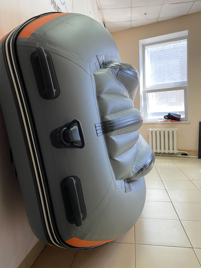 Моторная лодка REEF TRITON 360 НДНД днище с носа - MNELODKU.RU