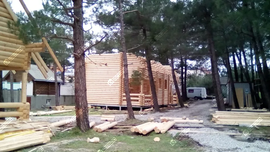 Гостиничный комплекс из оцилиндрованного бревна 200 мм, Краснодарский край, Геленджик