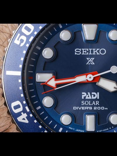 Наручные часы Seiko SNE549P1