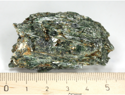 Актинолит, Россия, Северный Кавказ, КЧР, река Большой Блыб (52*29*26 мм, 52 г) №29618