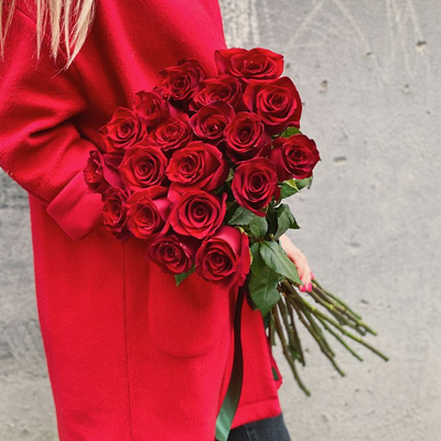 19 роз премиум 70 см