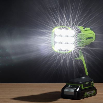 Фонарь-прожектор светодиодный аккумуляторный Greenworks G24SL 24V