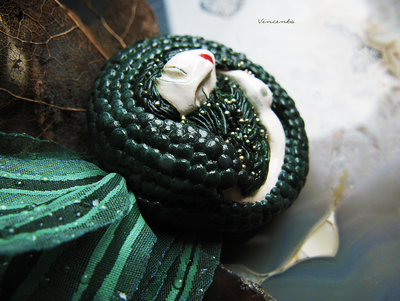 Авторская брошь с русалкой - "Спящая русалочка" из термоглины с микробисером и шёлком