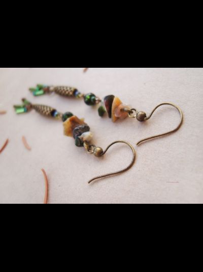 &quot;Сокровище хвойного леса&quot;, бохо-серьги с кварцем и чешским бисером