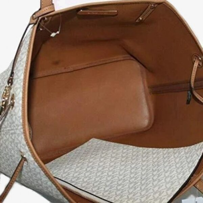 Сумка Michael Kors Jet Set Travel Vanilla