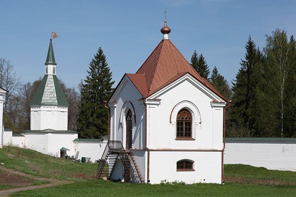 Часовня - усыпальница Панаевых