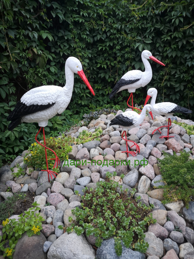 Аисты в гнезде Большая семья (Аист-70см, Аист-72см, Аист-80см, Аист-115см) Аист - является символом новой жизни. Согласно русским народным поверьям, аист - птица, счастье в Ваш дом. Также аист покровительствует рождению детей.