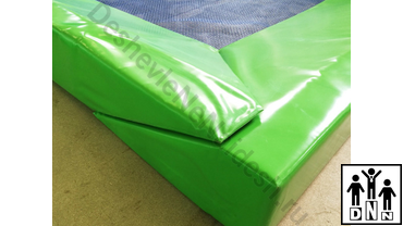 Скошенные маты для батутных центров