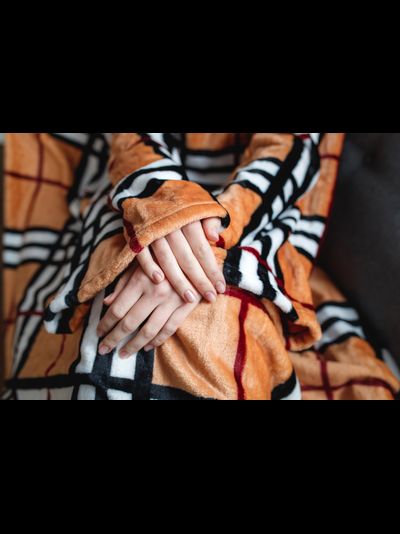 Плед с рукавами &quot;Клетка&quot; из микрофибры (велсофта)