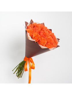 19 оранжевых роз