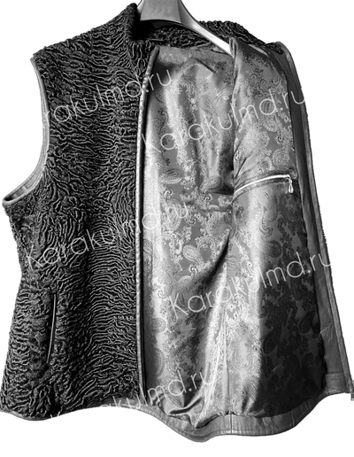 Жилет из черного Каракуля. Размер 50-52.