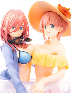 Фигурка 1/7 Мику Накано и Итика Накано (Miku Nakano,  Ichika Nakano)