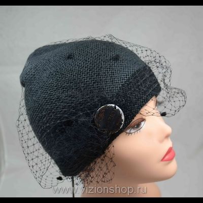 Шапка с вуалью от итальянского производителя беретов и шапок с вуалью Vizio в магазине женских шапок