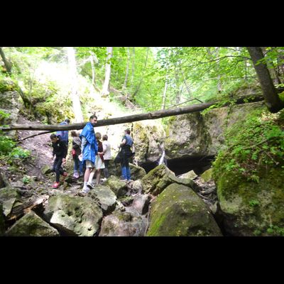 Экскурсия на теплоходе до Кольцовских пещер