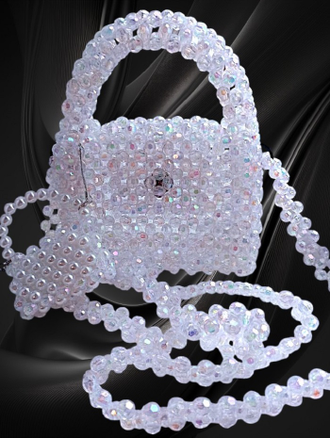 «Радужное сияние» — эксклюзивная сумка из бусин.