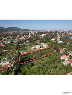 Продаётся ровный земельный участок в пригороде Батуми - Хелвачаури. Участок состоит из двух частей.