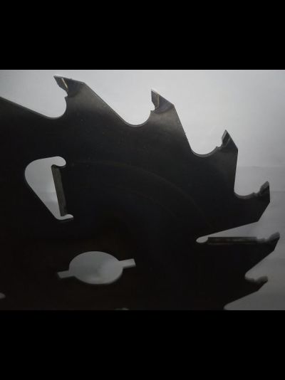 Пилы дисковые 350x50x18z+4 Pilana с твердосплавными напайками и подрезными ножами