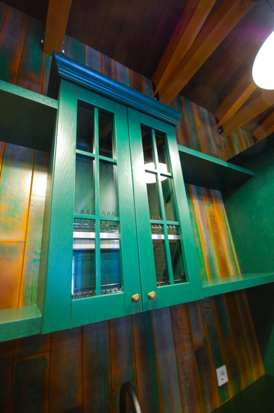 Кухня из массива под эмалью