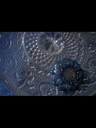 "Каллистефус Галактика", мини брошь с космическим цветком