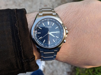 Наручные часы Citizen CB1070-56E