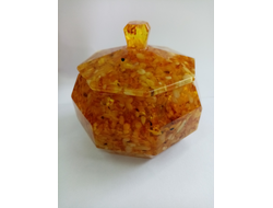 Шкатулка 8 граней с белым янтарем,срез